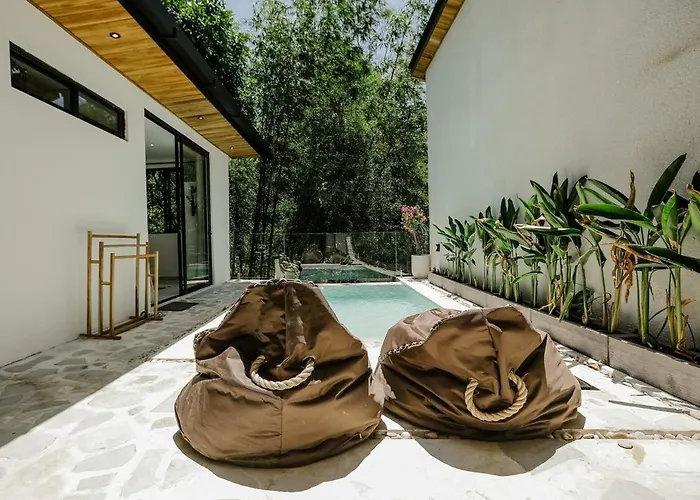 Tamu 2 Villa Uluwatu (Bali)